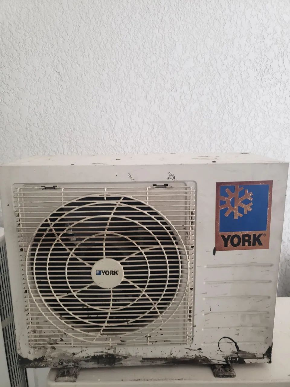 Condensadora york 9mil btu