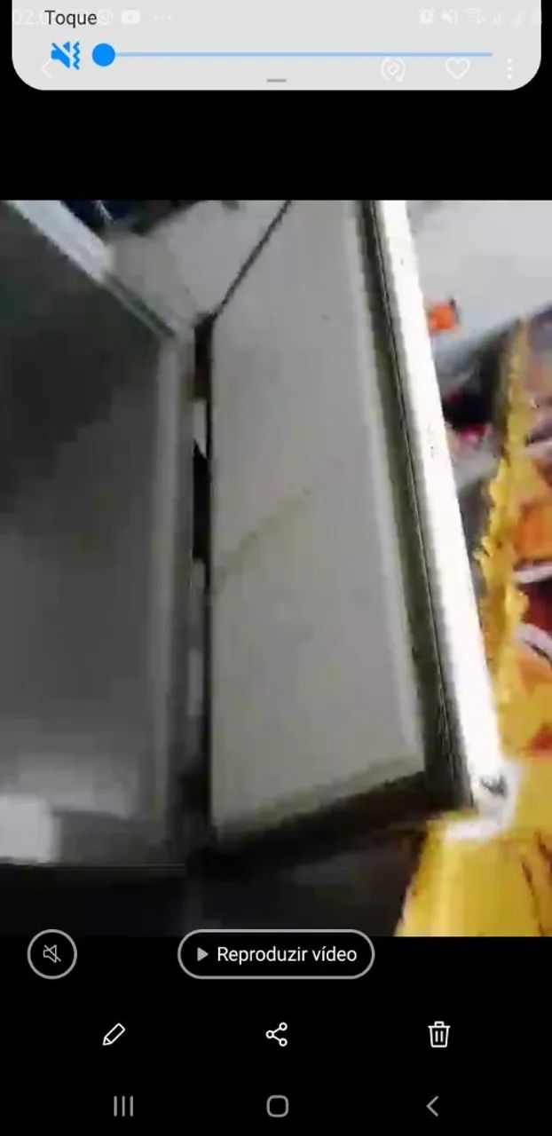 Selling a brand-new refrigerator with only a small scratch on the door; otherwise in excellent condition and cools very well—only 2 years of use