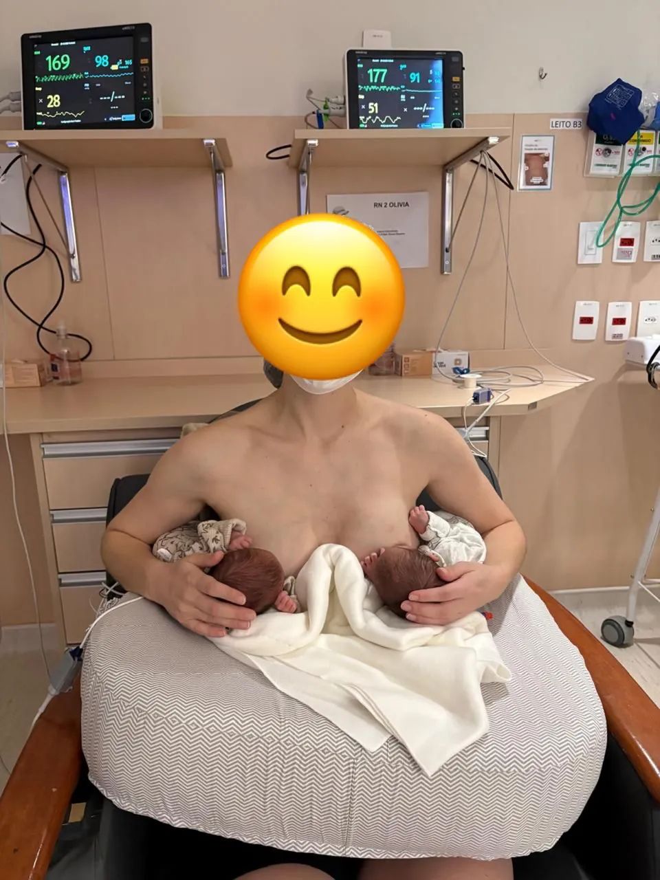 Almofada de amamentação de gêmeos