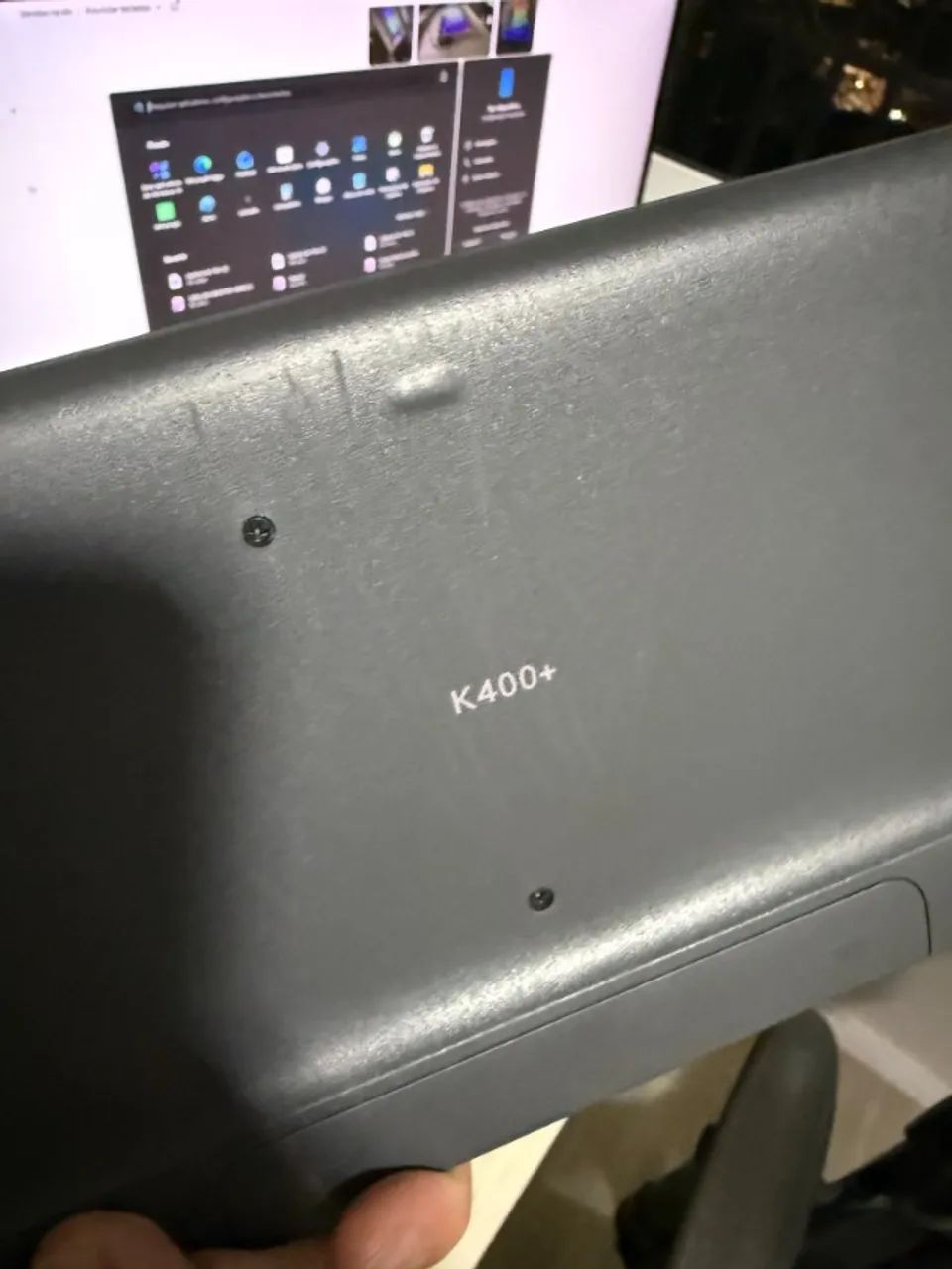 Teclado Sem Fio Logitech K400 Plus Touchpad ABNT2 Sem Receptor - Foto 4