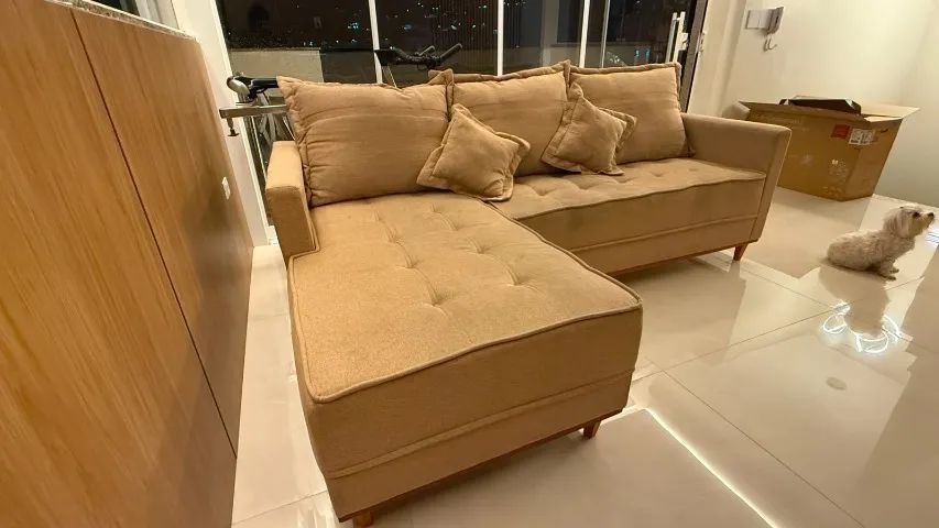 Sofá em L 3 lugares em tom claro - Foto 3