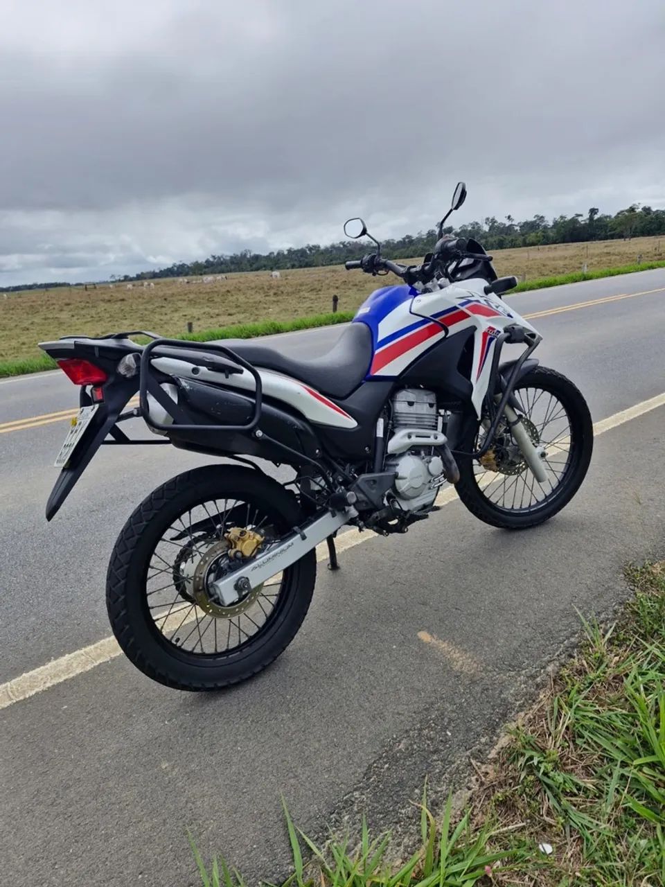 XRE 300 