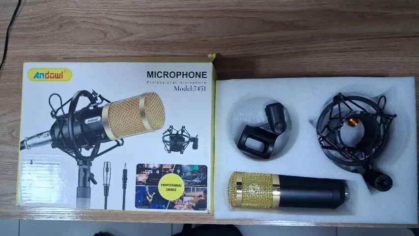 Microfone profissional  - Andowl - modelo 7451