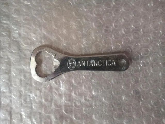 Abridor de garrafa promocional da Antarctica  
