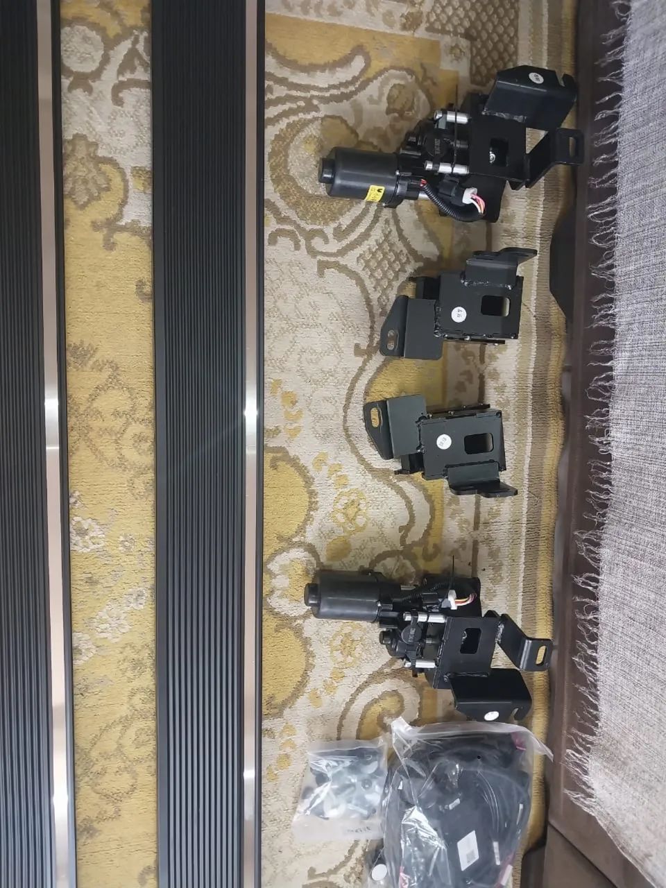 ESTRIBO UNIVERSAL - Foto 2