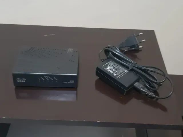 Modem a Cabo Cisco DPC2100R2 - Cable Modem 2100 - Foto 3