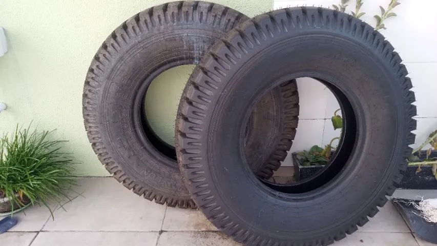 Pneu Caminhão  - Foto 2