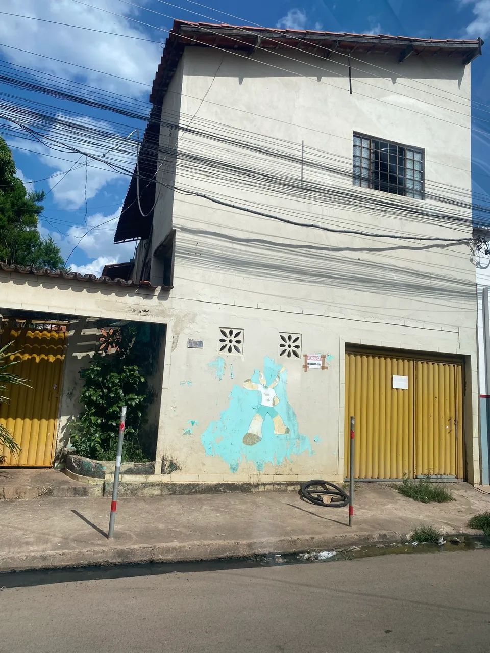 vende se este prédio de kitnet com 5 rua Afonso arino