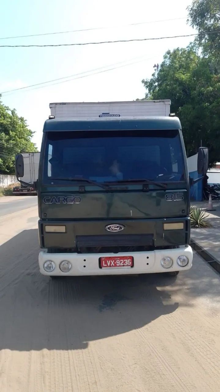Caminhão Ford cargo 