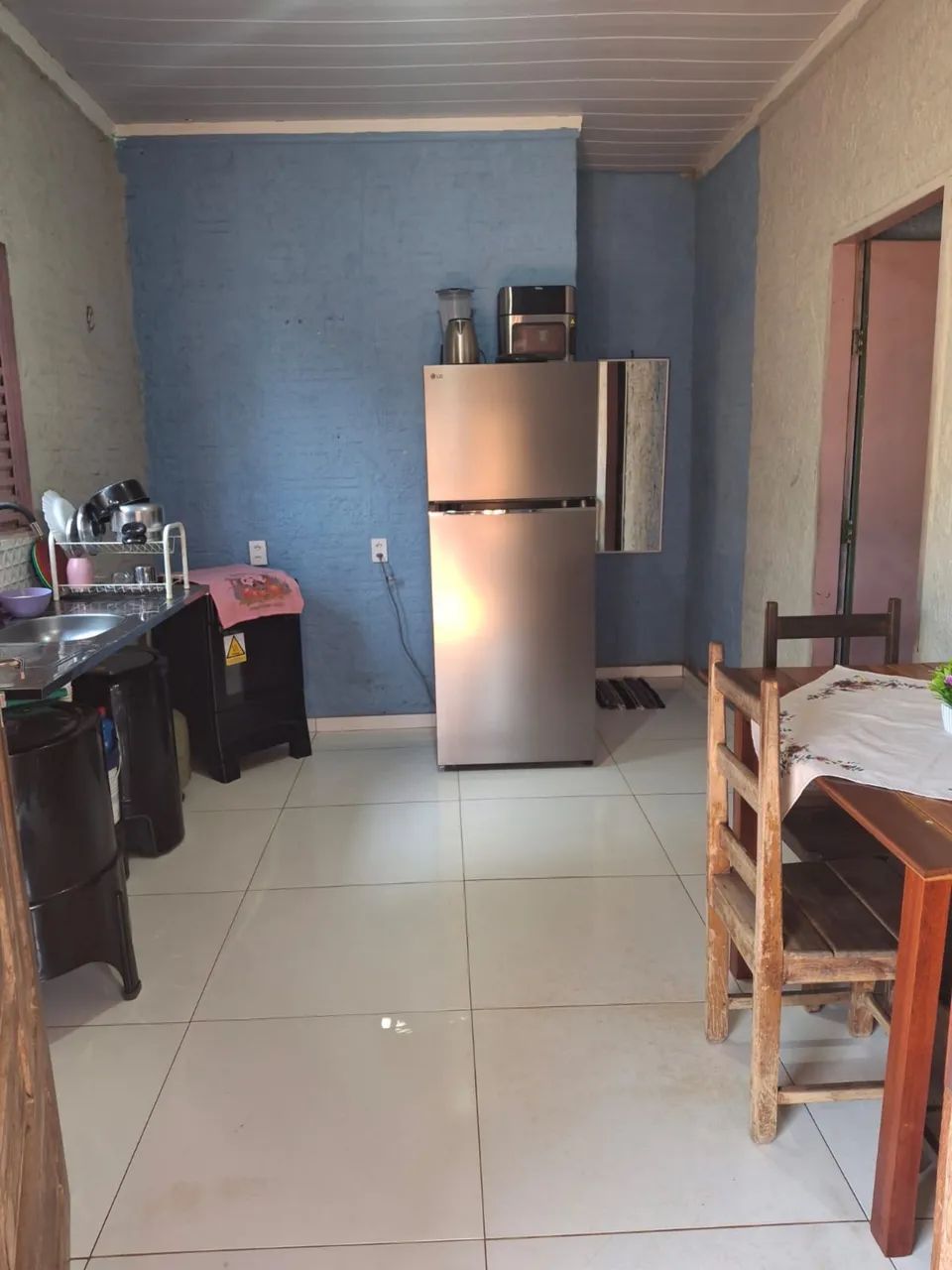 Vende-se terreno com duas casas - Foto 2