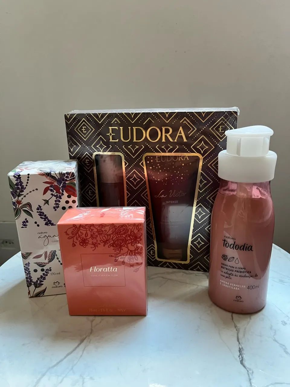 Perfumes novos lacrados 