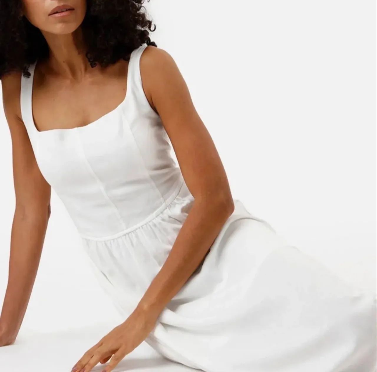 Vestido mídi em linho  - Foto 4
