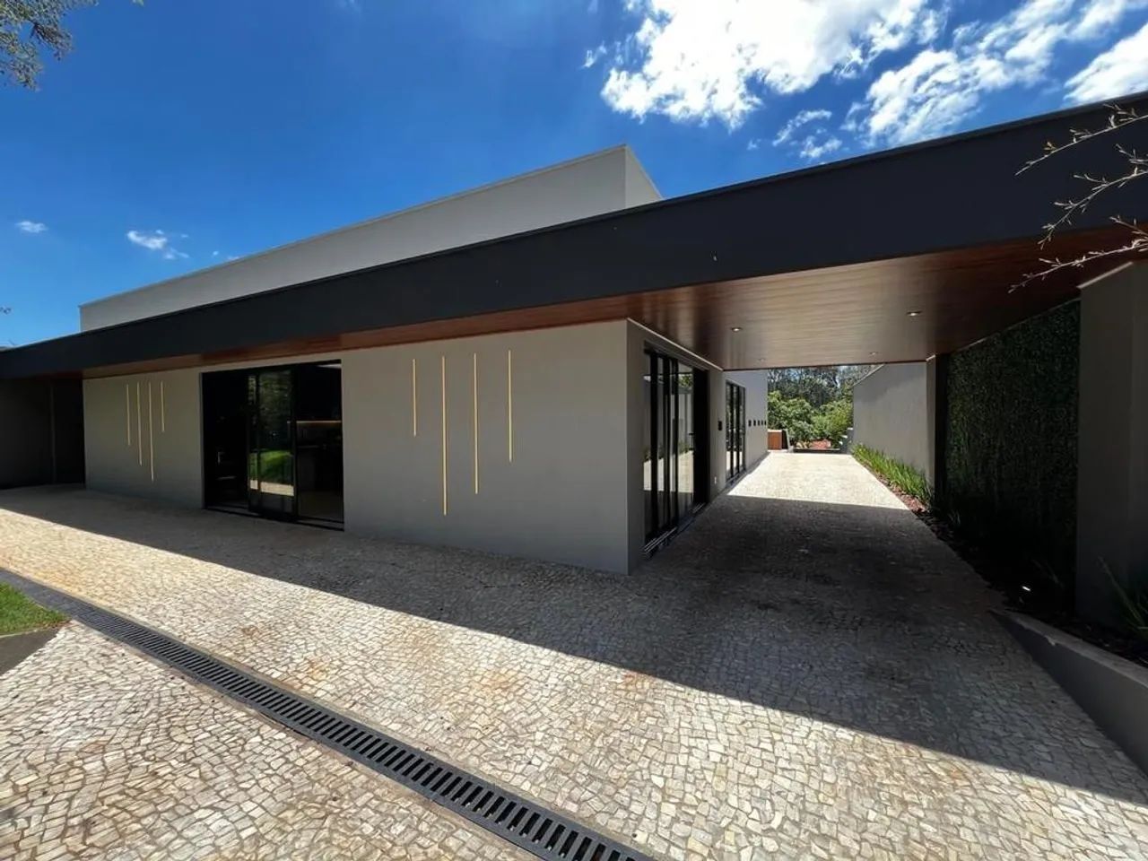 Chácara à venda em Nova Odessa, Parque dos Pinheiros, com 3 suítes, com 1000 m²