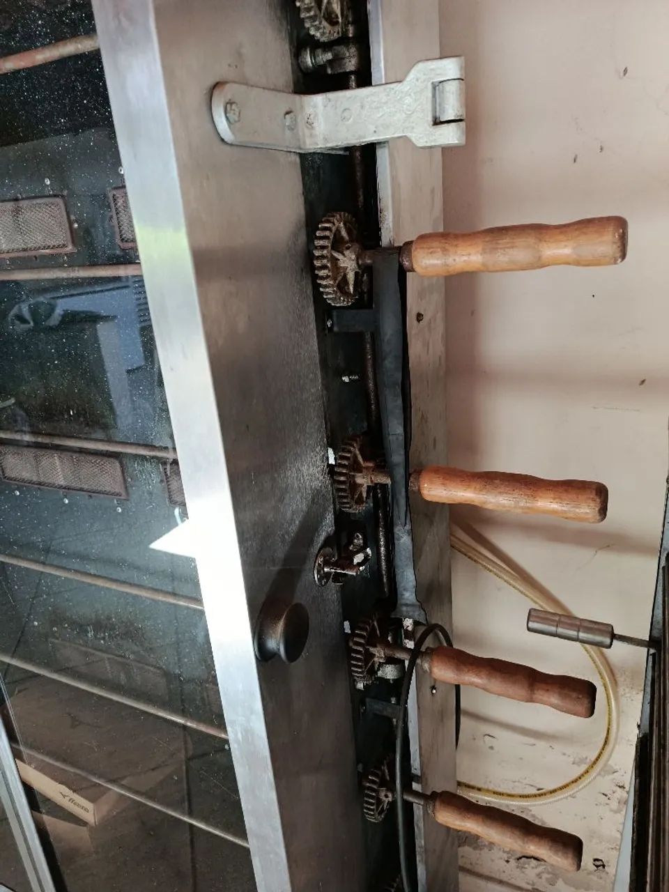 Máquina de assar frango 