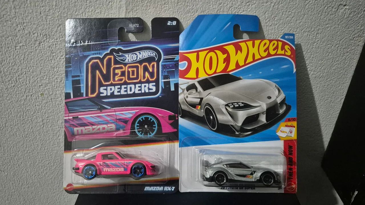 Dupla de Hw Neon Speeders e Toyota Supra - Brinquedos e Jogos