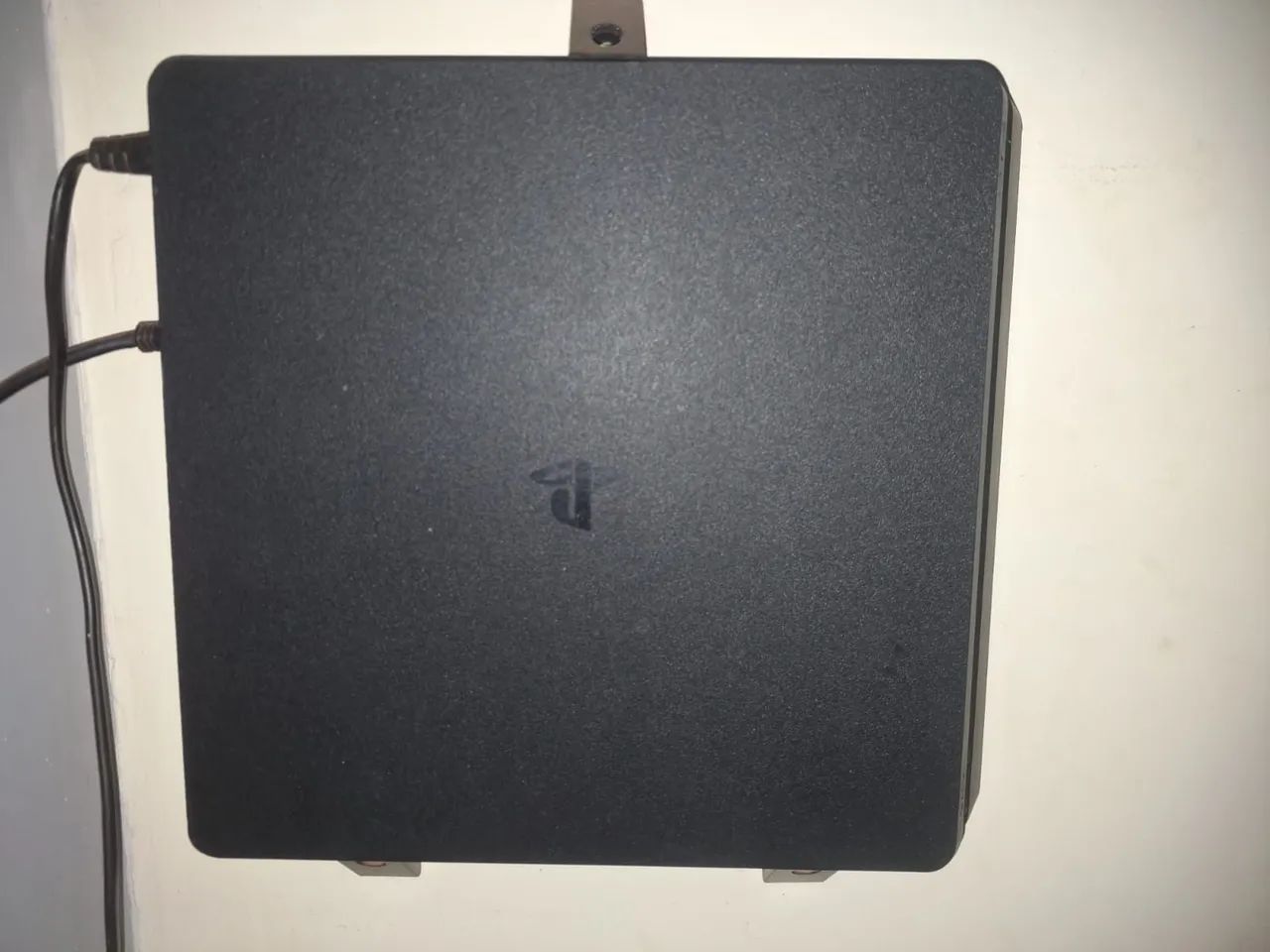 Ps4 slim 1Tb com controles - Foto 2
