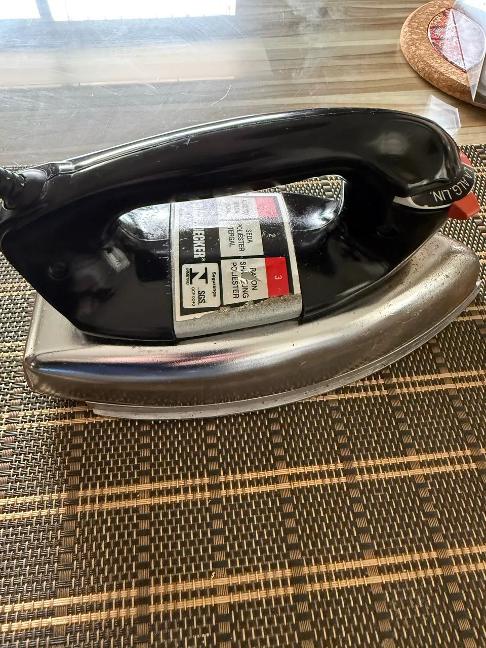 Ferro de passar roupa BLACK+DECKER - Foto 2
