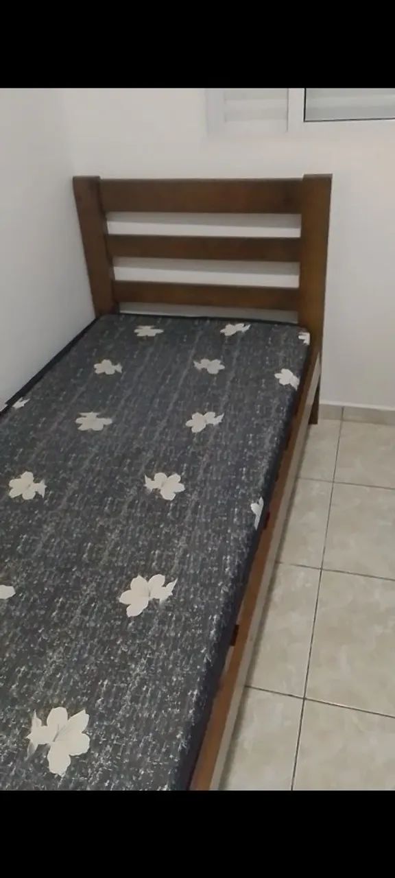 cama solteiro com colchão excelente 