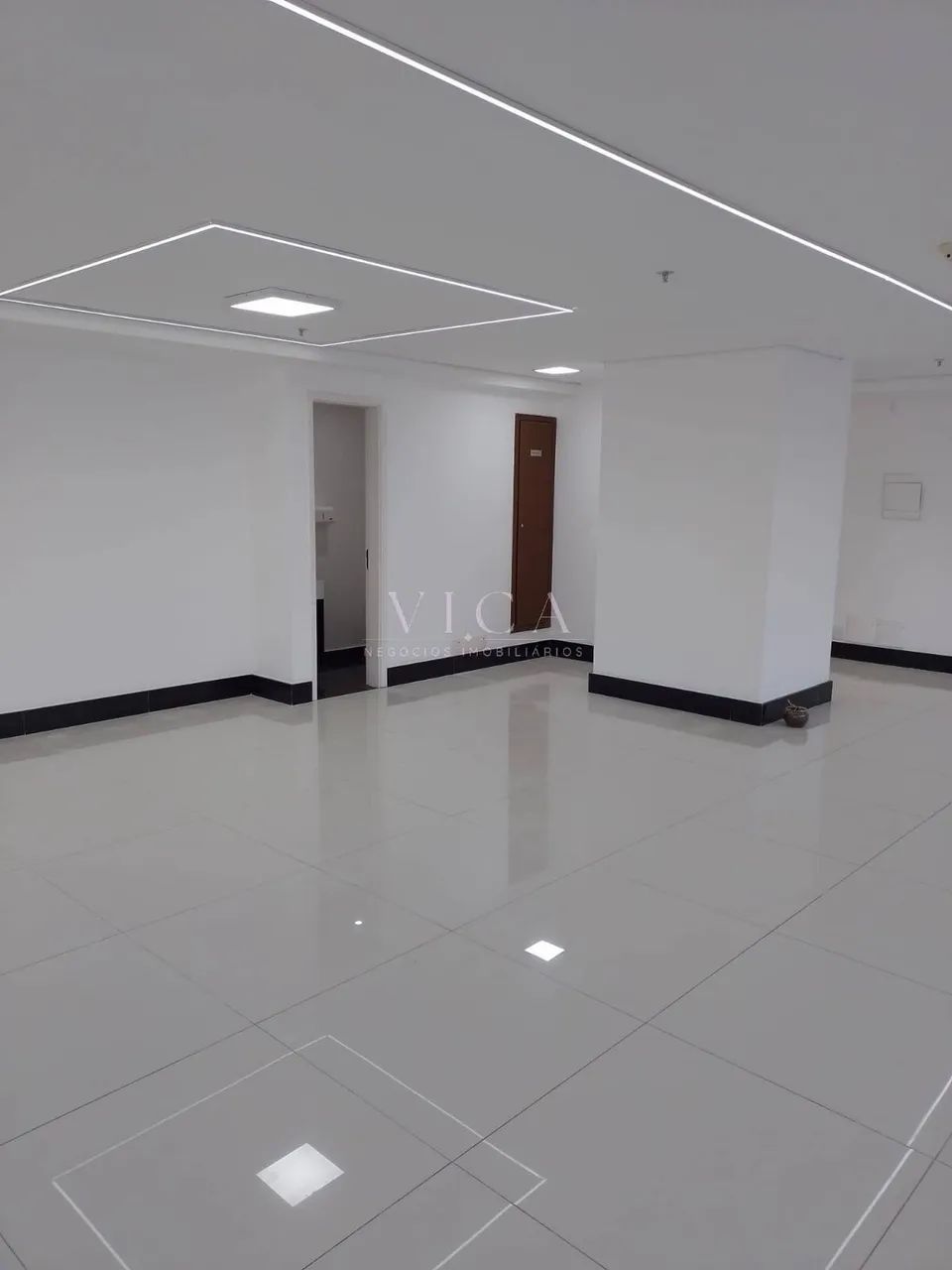 Edifício Quebec Alphaville | Sala 200m², 4 Vagas, 3 Banheiros | R$ 13.000 - Foto 4