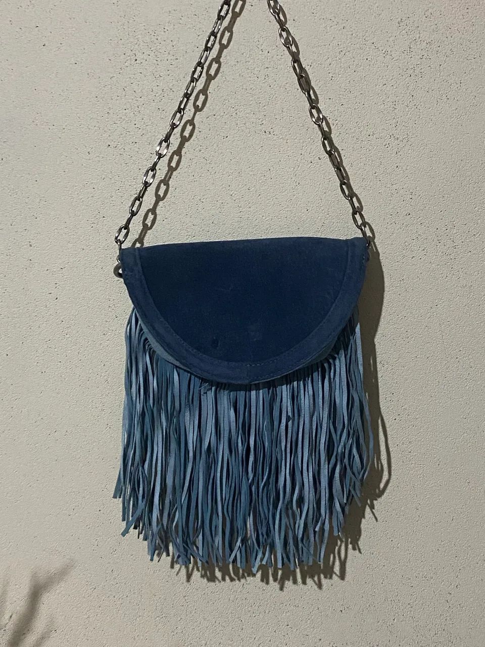 Bolsa caos couro e prata - Foto 4