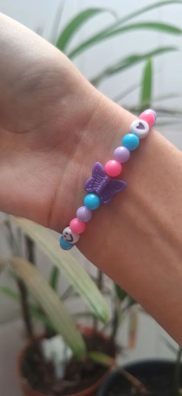 Bracelete de miçangas artesanal personalizado e pronta entrega