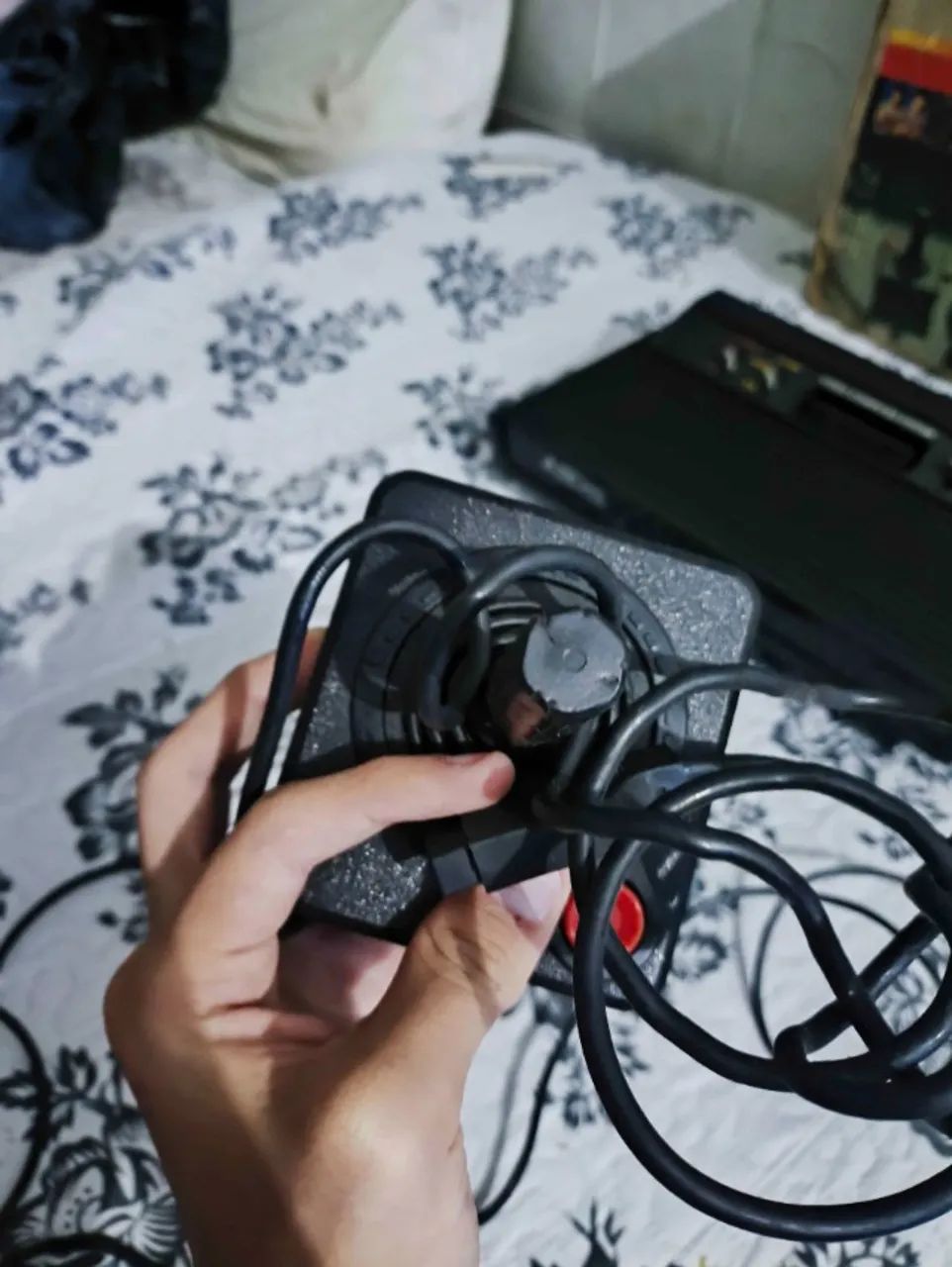 Atari 2600 polyvox com caixa e 2 controles  - Foto 3