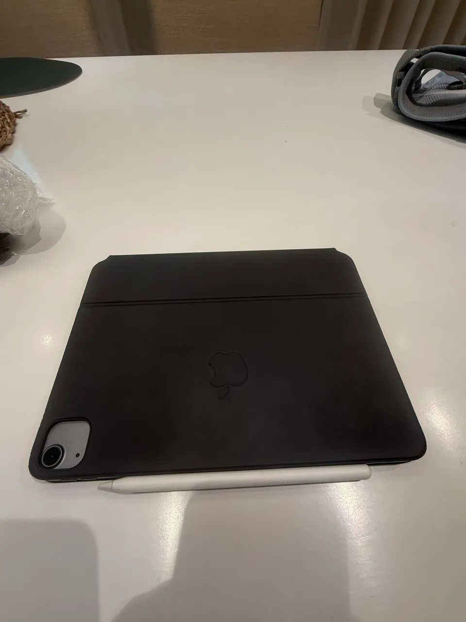iPad Air 5ª Geração 64GB + Apple Pencil 2 + Magic Keyboard