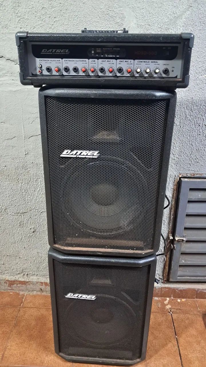 Caixas de som e cabeçote Datrel