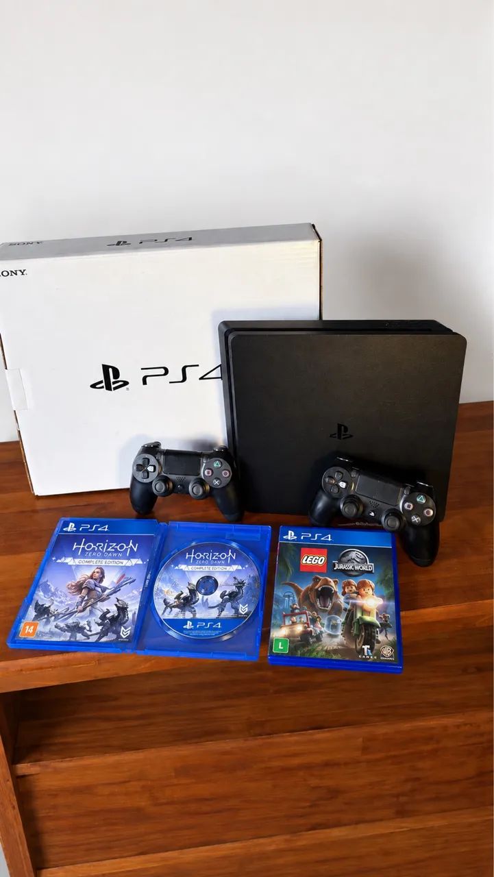 PS4 SLIM 1TB COM 2 JOGOS + 2 CONTROLES 