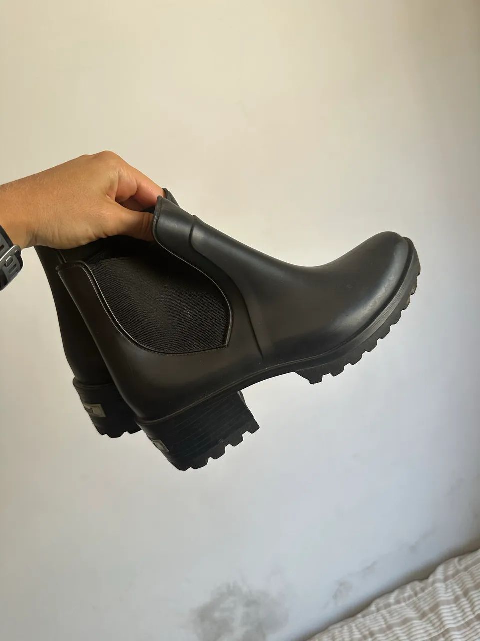 Bota tratorada colcci