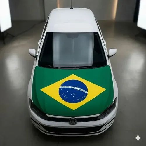 Envelopamento adesivo com bandeira do Brasil teto e capô carro moto