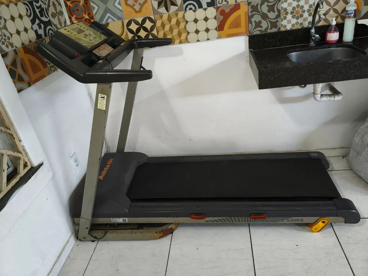 Esteira Athletic Advanced 520EE