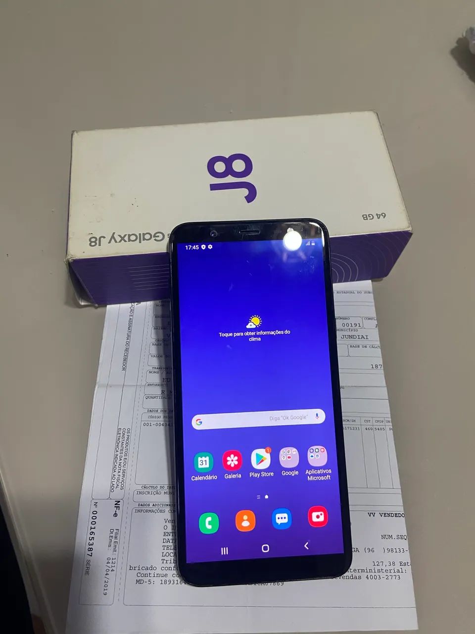 Samsung J8 preto