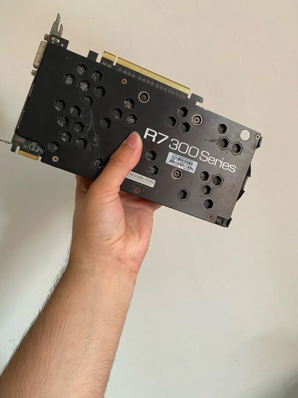 Placa de vídeo Radeon R7 370 4 Gb - Foto 4