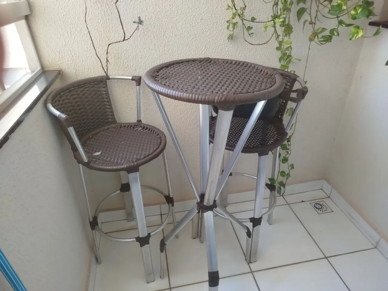 Jogo bistro em alumínio.