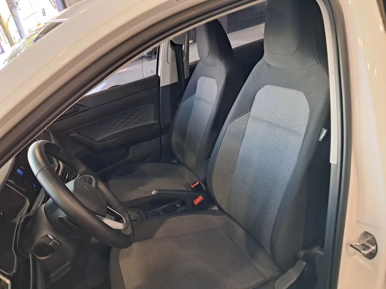 Volkswagen Polo Comfortline TSI 1.0 Flex 12V Aut., foto 3 de 10