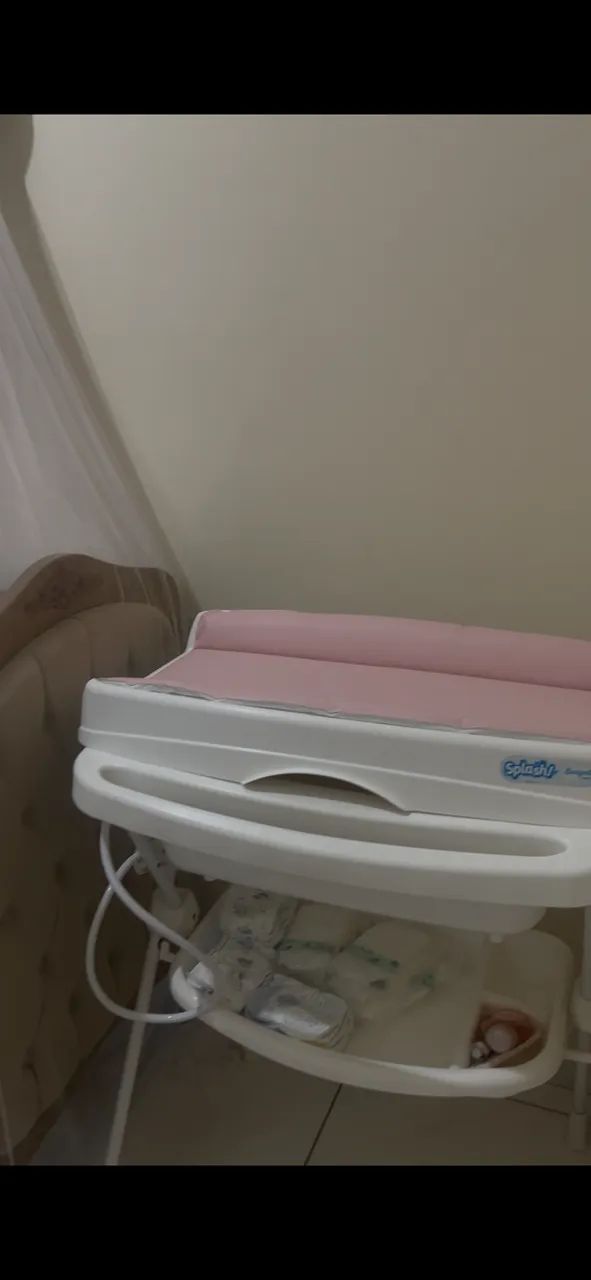 Banheira de bebê com trocador 