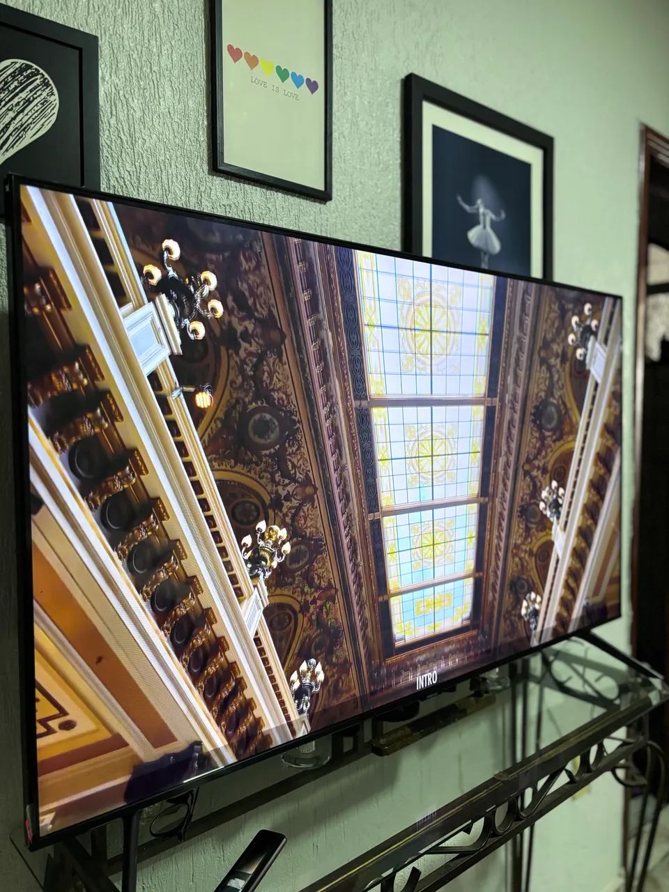 Smart tv 43 polegadas 4k, comando de voz, borda infinita. - Foto 3