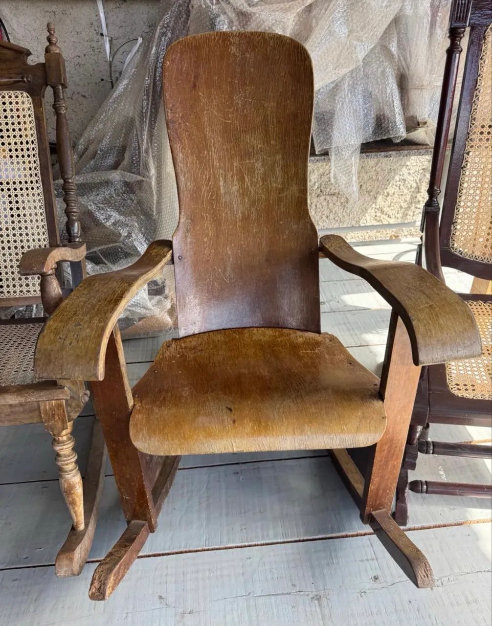 Vendo cadeiras de balanço antigas - Foto 4