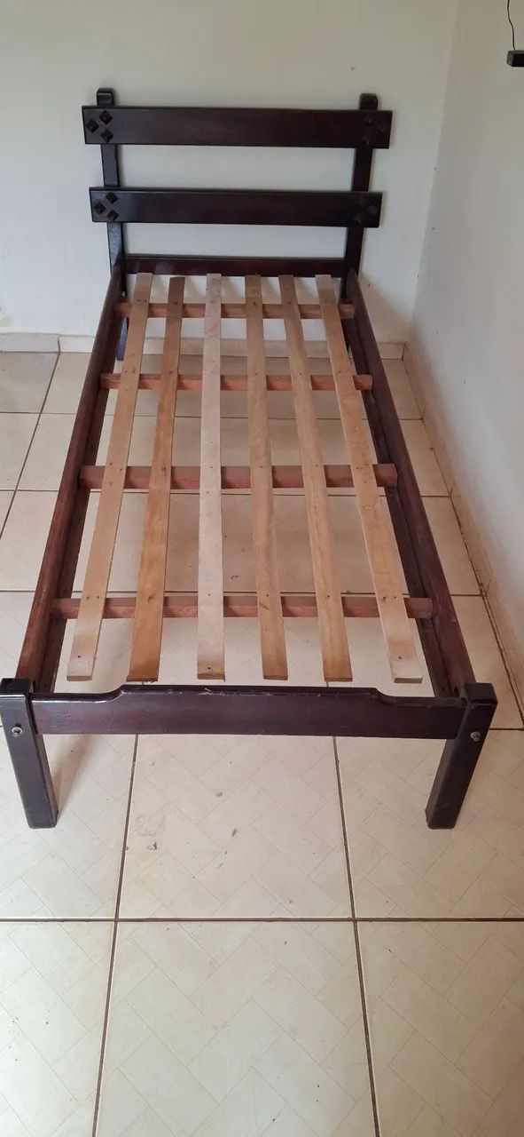 Cama de solteiro 100% madeira 