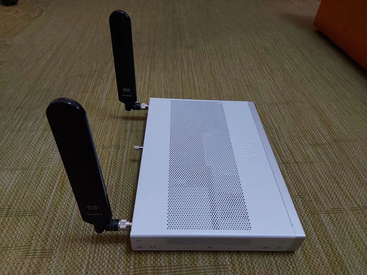 Cisco C1111 8P LTE - Foto 3