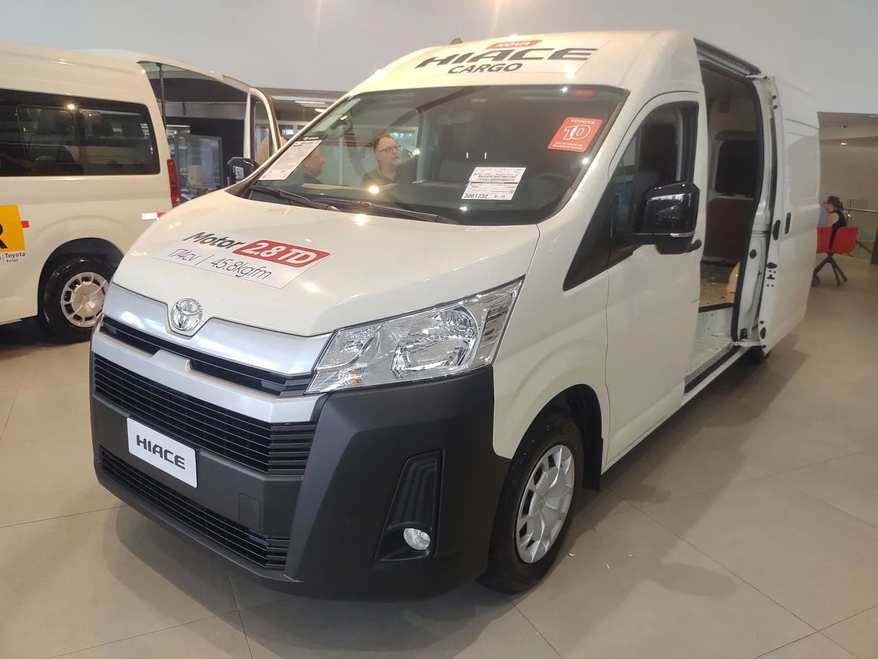 Toyota Hiace Hiace Furgão DX 2.8 TDI Aut. 2026