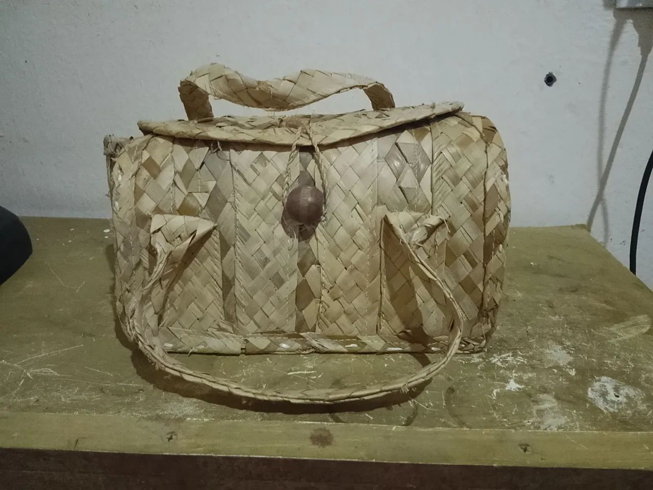 Bolsa versátil de palha