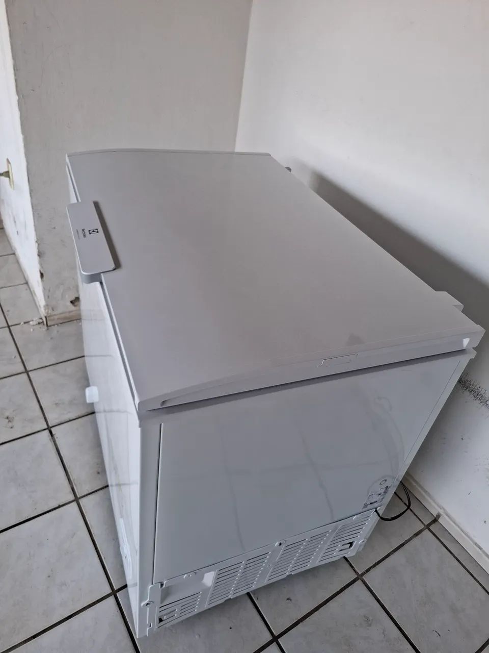 Freezer horizontal Electrolux 315 lts nova - Foto 3