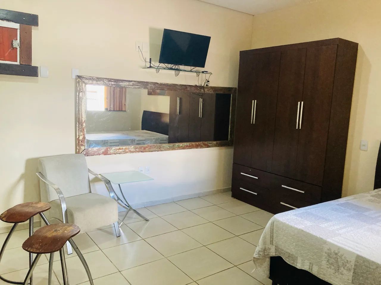 Alugo 2 lofts  no bairro Carlos Prates 