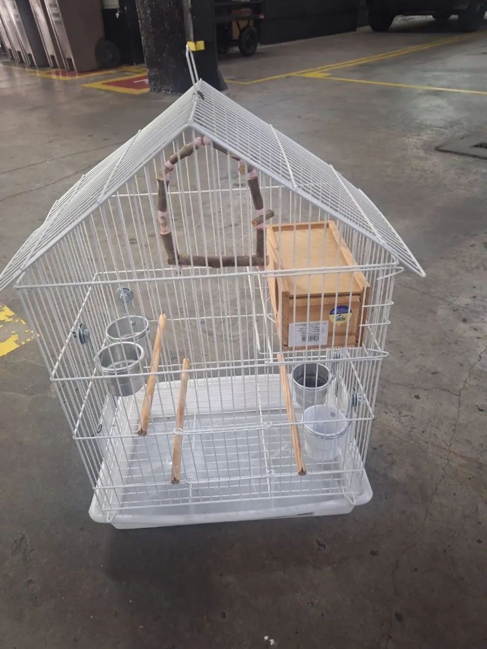 Gaiola Com bandeja, comedouro e puleiro - Foto 5