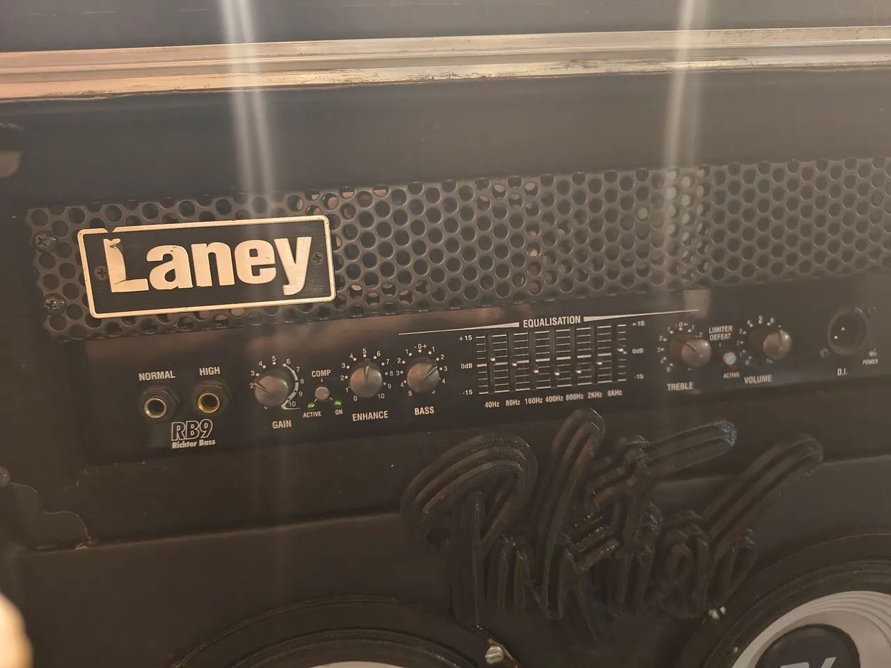 Amplificador de Baixo Laney