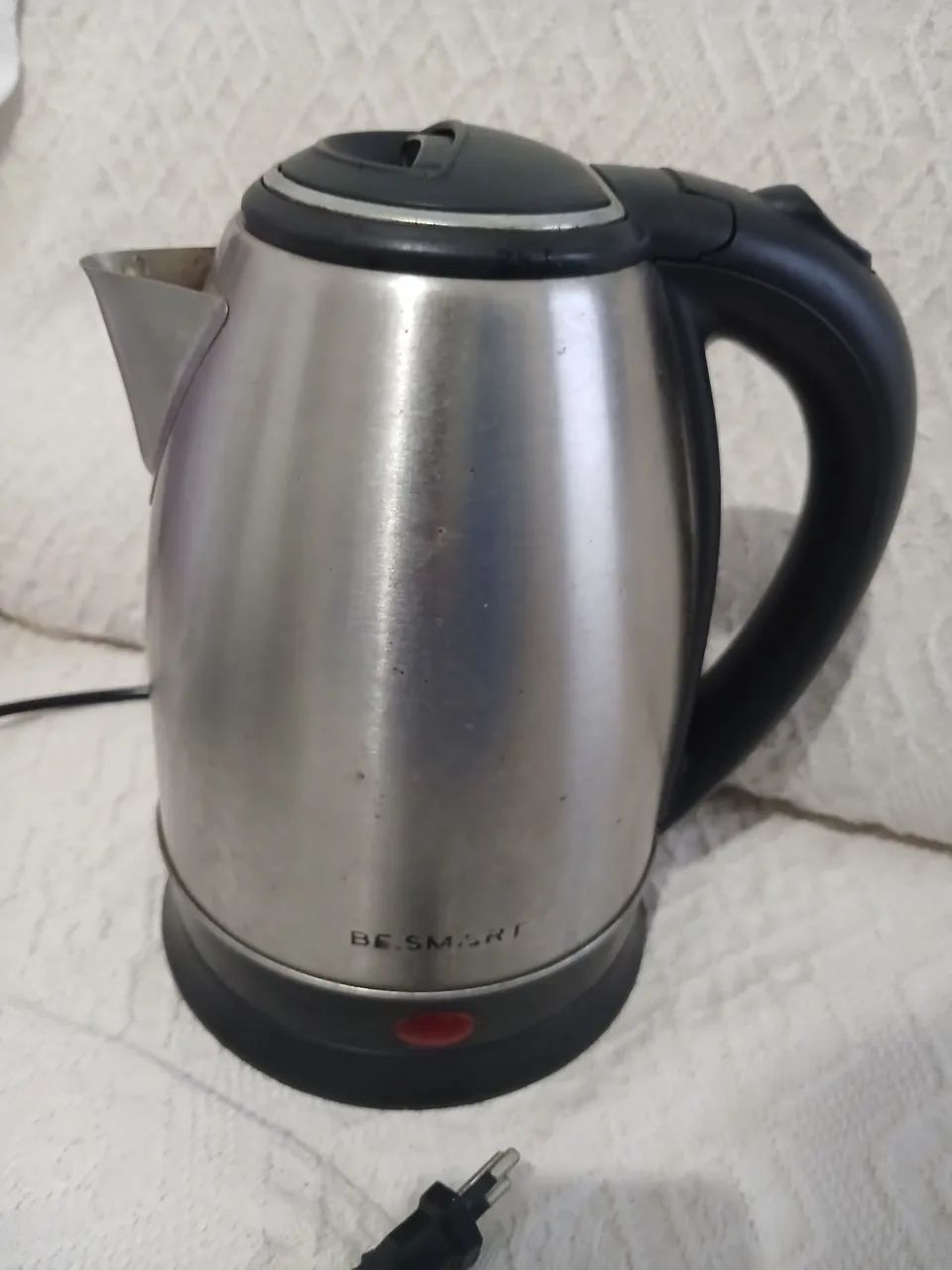 Chaleira elétrica pra café e chá funcionando bem 