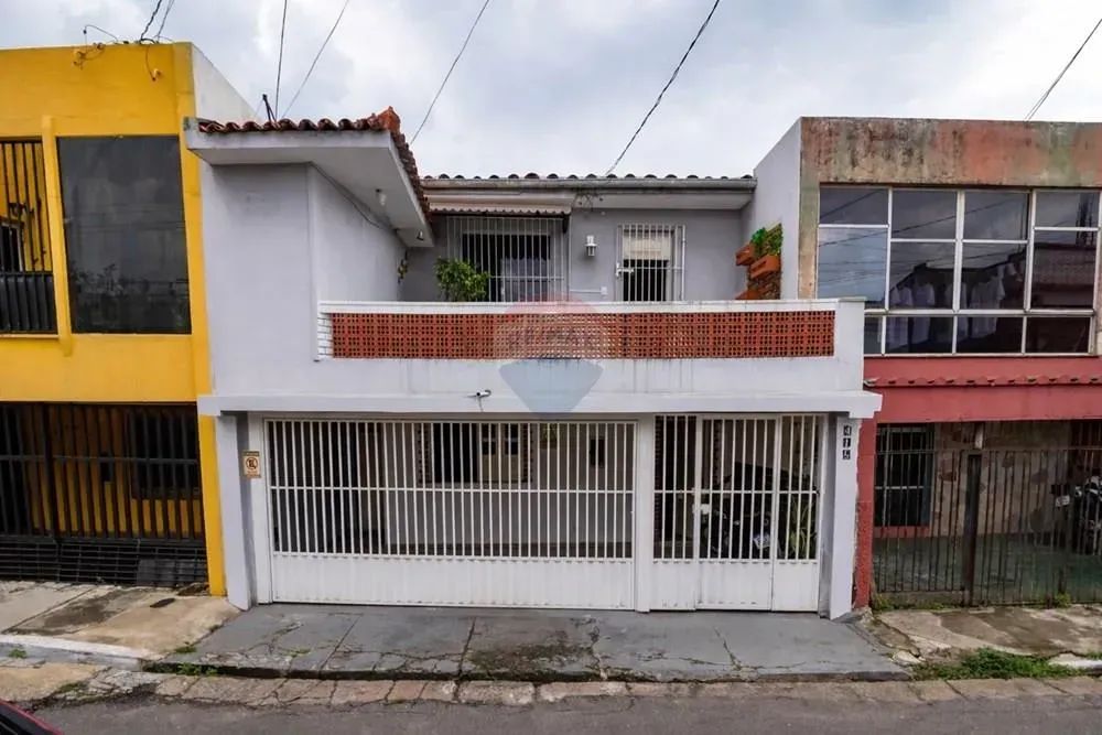 Casa Reformada com 3 Quartos e Amplo Quintal à Venda na Cidade Velha  Belém/PA
