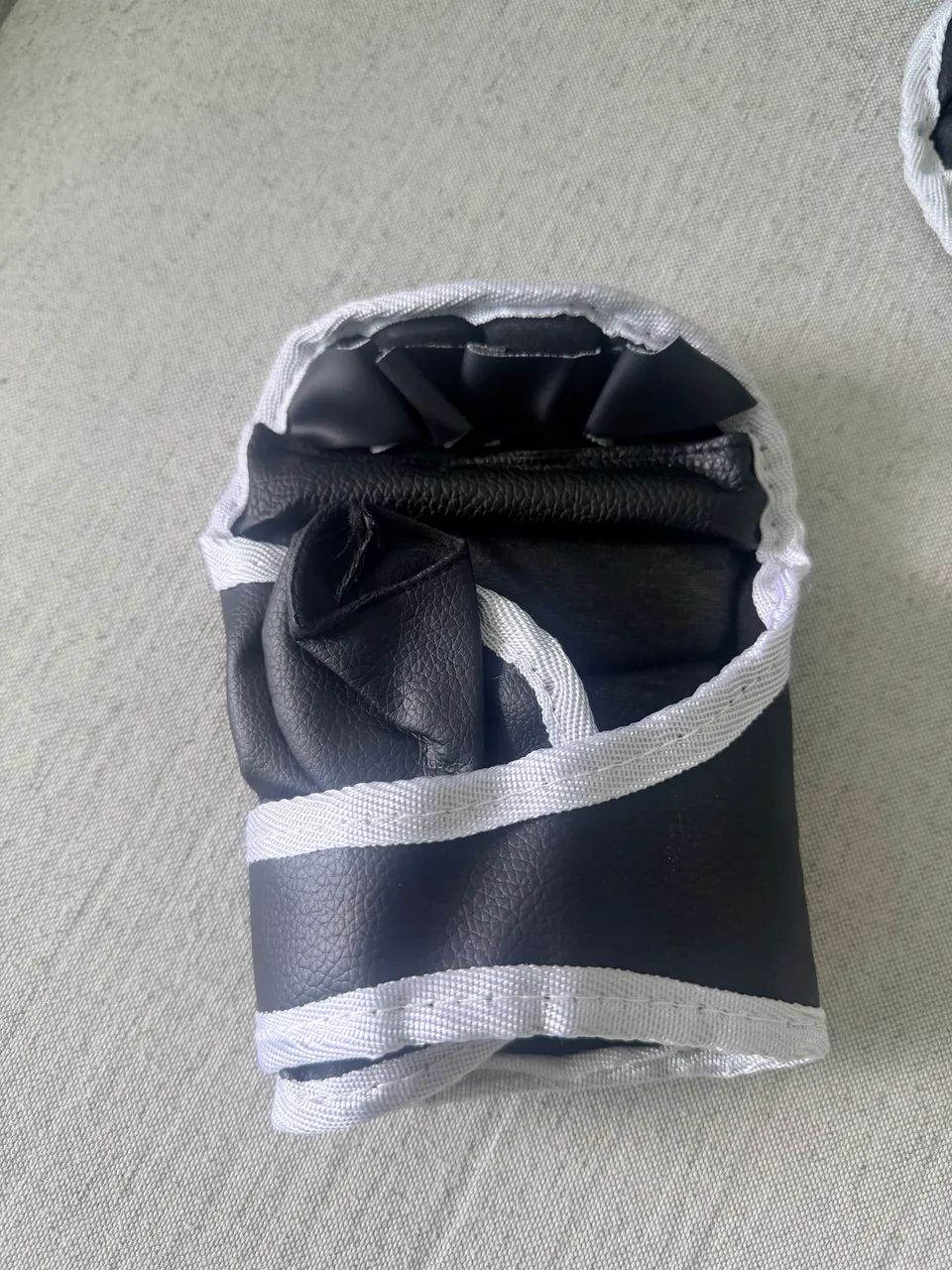 Máquina para treino de boxe nova com luvas - Foto 3